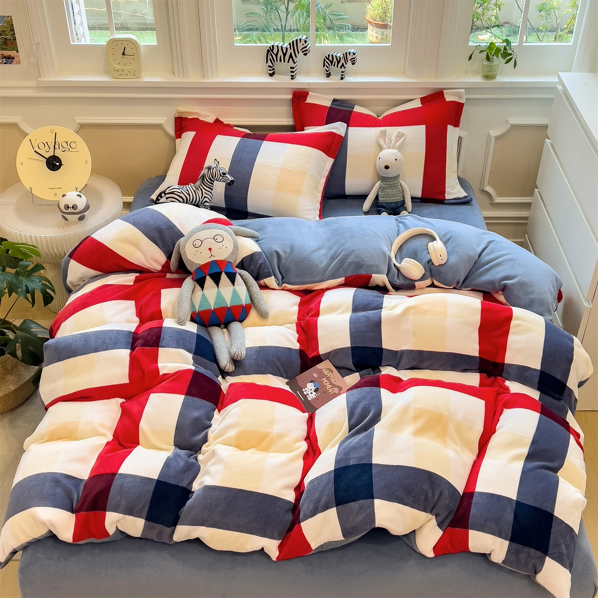 曲之慕 2025新款A类牛奶绒简约无印风格子四件套 红蓝格