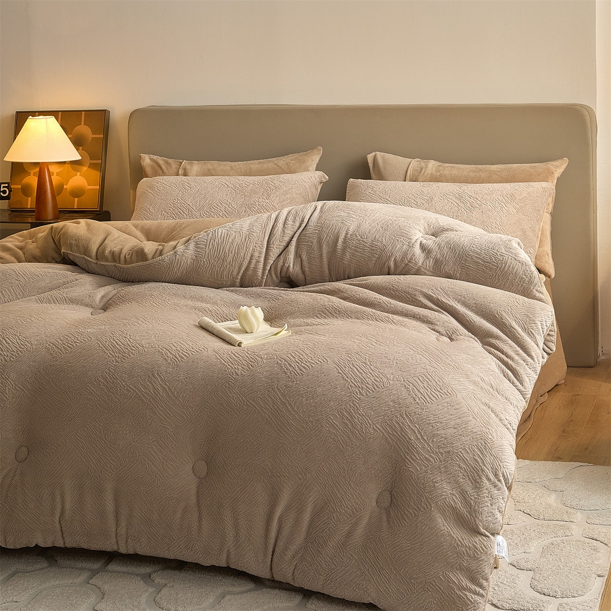 91家纺网 家纺一手货源 找家纺 换种生活 2025新款A类立体雕花绒冬被被子被芯 柔梦-卡其