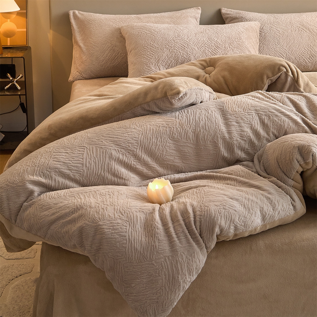 91家纺网 家纺一手货源 找家纺 换种生活 2025新款A类立体雕花绒冬被被子被芯 柔梦-卡其