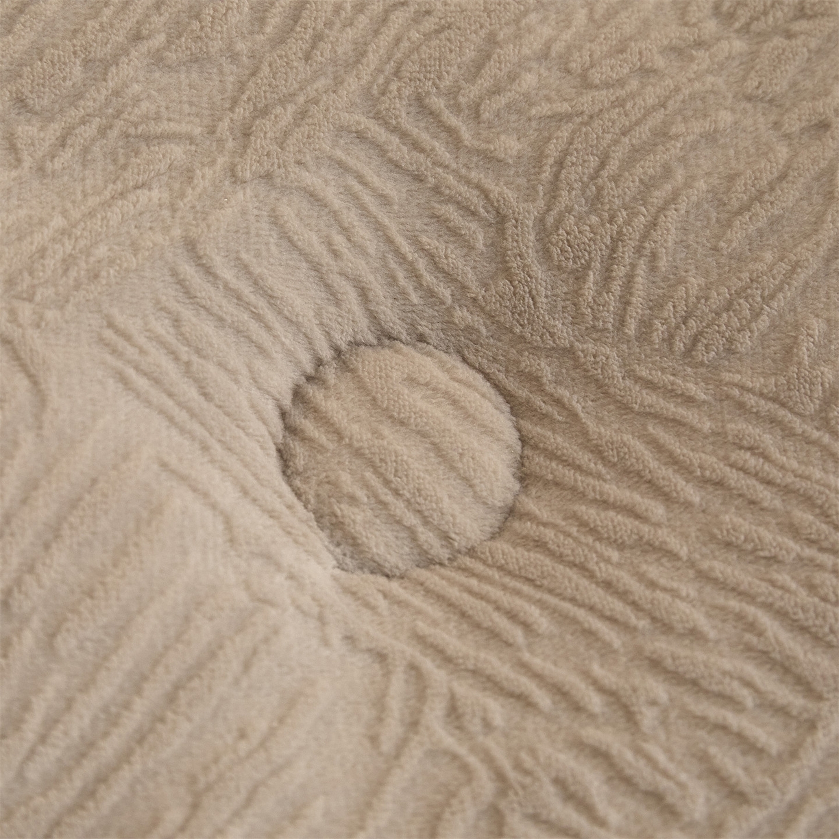 91家纺网 家纺一手货源 找家纺 换种生活 2025新款A类立体雕花绒冬被被子被芯 柔梦-卡其