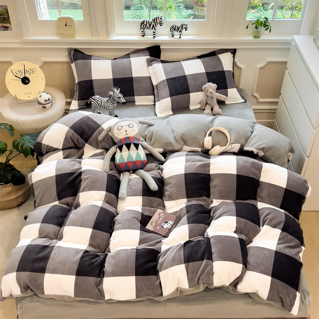 曲之慕 2025新款A类牛奶绒简约无印风格子四件套 灰简格