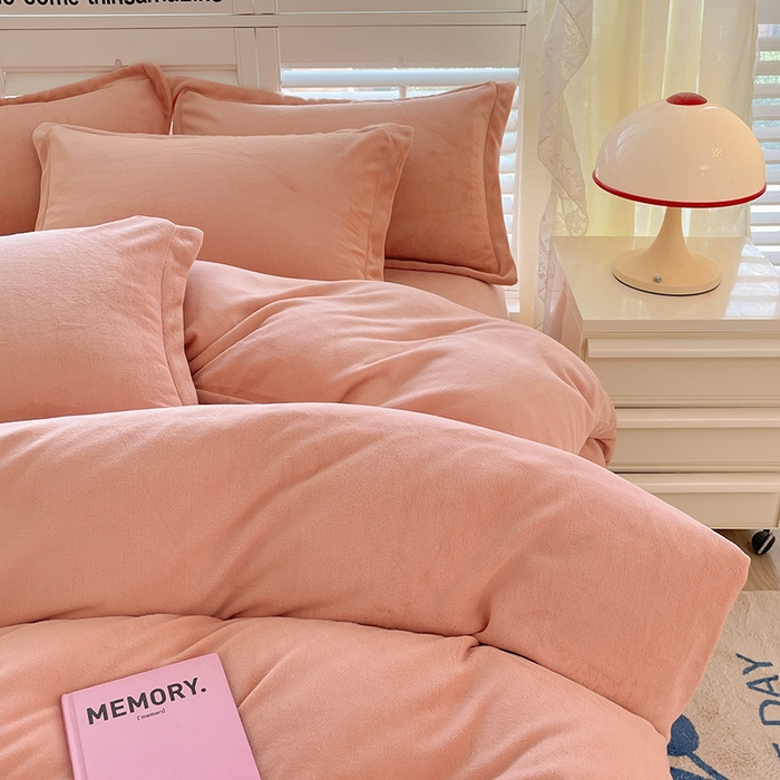 91家纺网 家纺一手货源 找家纺 富馨莱 2025新款牛奶绒纯色双拼四件套 奶油玉