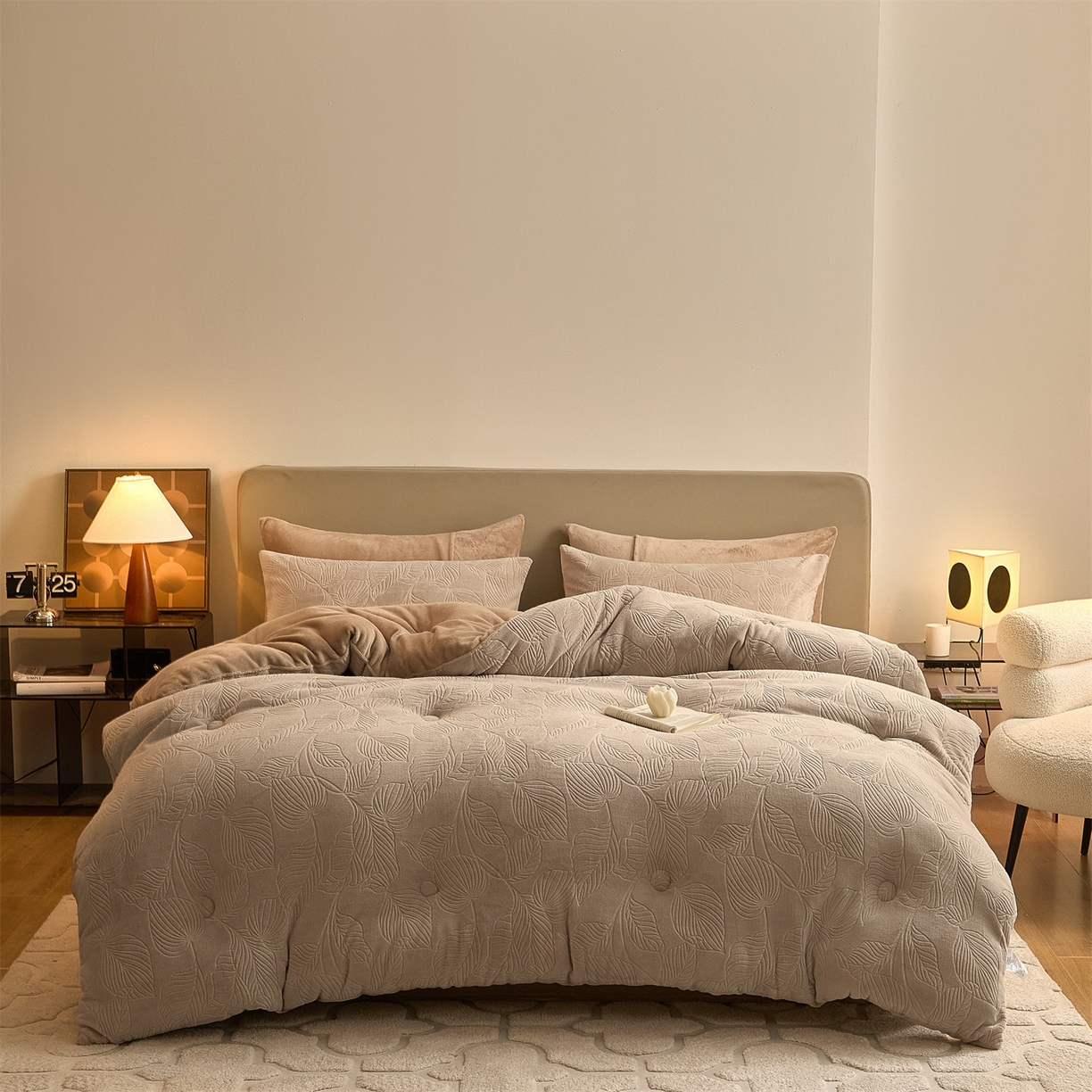 91家纺网 家纺一手货源 找家纺 换种生活 2025新款A类立体雕花绒冬被被子被芯 叶语-浅驼色