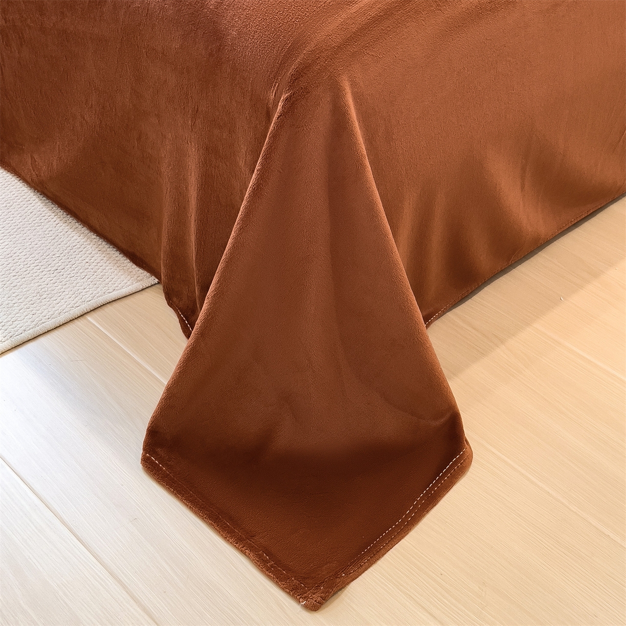 91家纺网 家纺一手货源 找家纺 曲之慕 2025新款A类牛奶绒简约无印风格子四件套 咖雅格