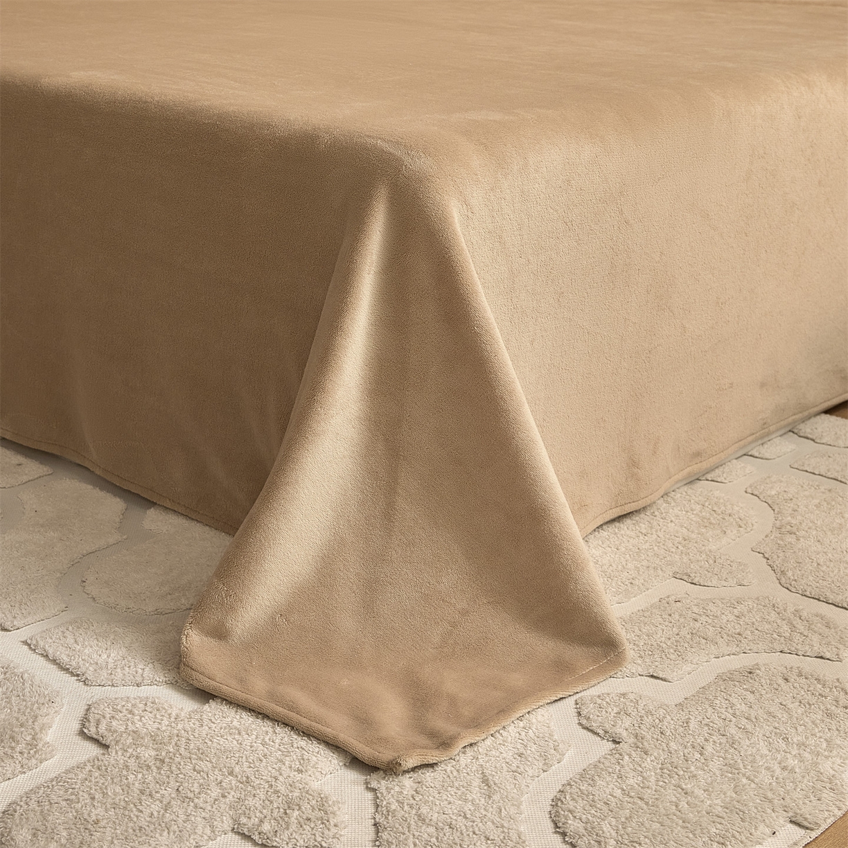 91家纺网 家纺一手货源 找家纺 换种生活 2025新款A类立体雕花绒冬被被子被芯 叶语-浅驼色