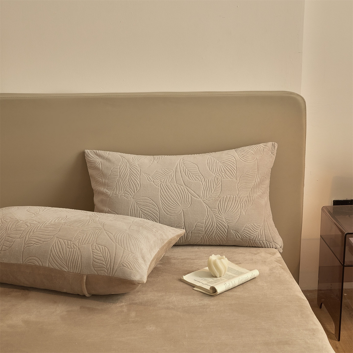 91家纺网 家纺一手货源 找家纺 换种生活 2025新款A类立体雕花绒冬被被子被芯 叶语-浅驼色