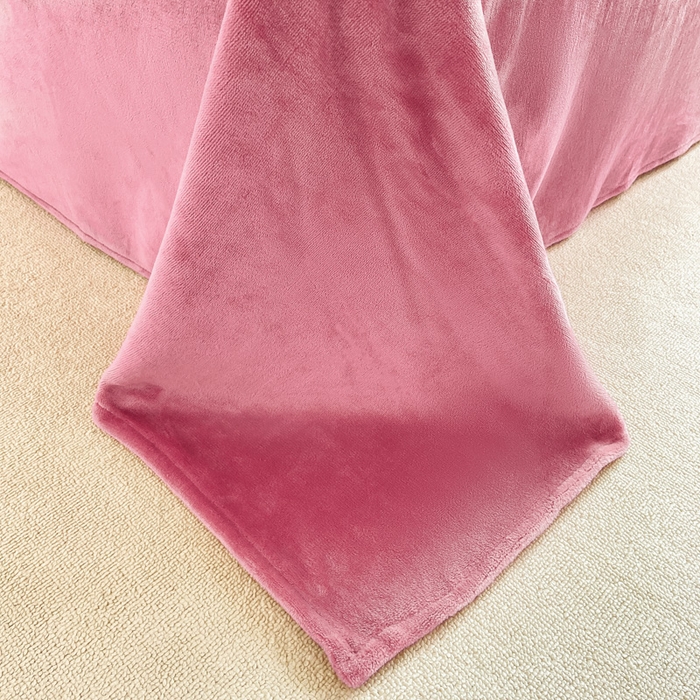 91家纺网 家纺一手货源 找家纺 富馨莱 2025新款牛奶绒纯色双拼四件套 绒胭脂红