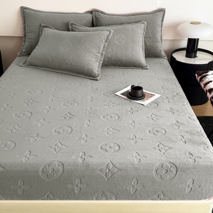 91家纺网 家纺一手货源 找家纺 2025新款200克加厚牛奶绒剪花床笠跨境直播爆款  高级灰