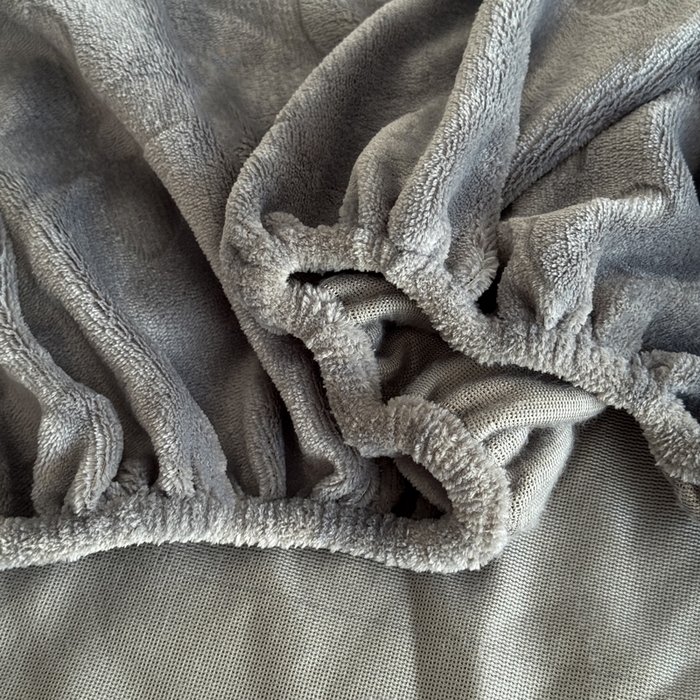 91家纺网 家纺一手货源 找家纺 2025新款200克加厚牛奶绒剪花床笠跨境直播爆款  高级灰