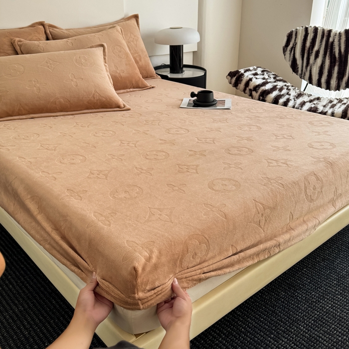 2025新款200克加厚牛奶绒剪花床笠跨境直播爆款  卡其