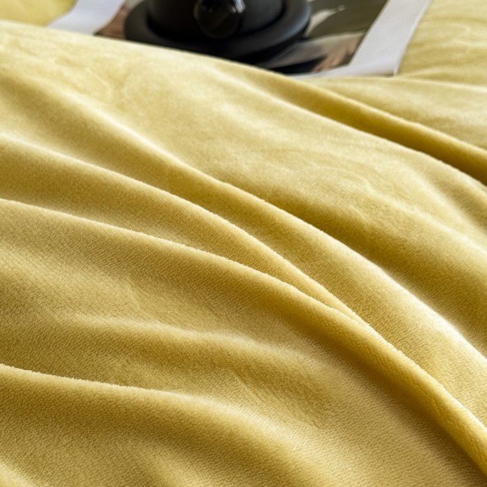 91家纺网 家纺一手货源 找家纺 2025新款200克加厚牛奶绒剪花床笠跨境直播爆款  抹茶绿