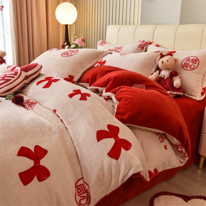 91家纺网 家纺一手货源 找家纺 （总）曲之慕 2025新款高克重牛奶绒简约婚庆四件套