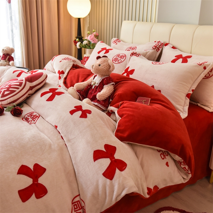 91家纺网 家纺一手货源 找家纺 （总）曲之慕 2025新款高克重牛奶绒简约婚庆四件套