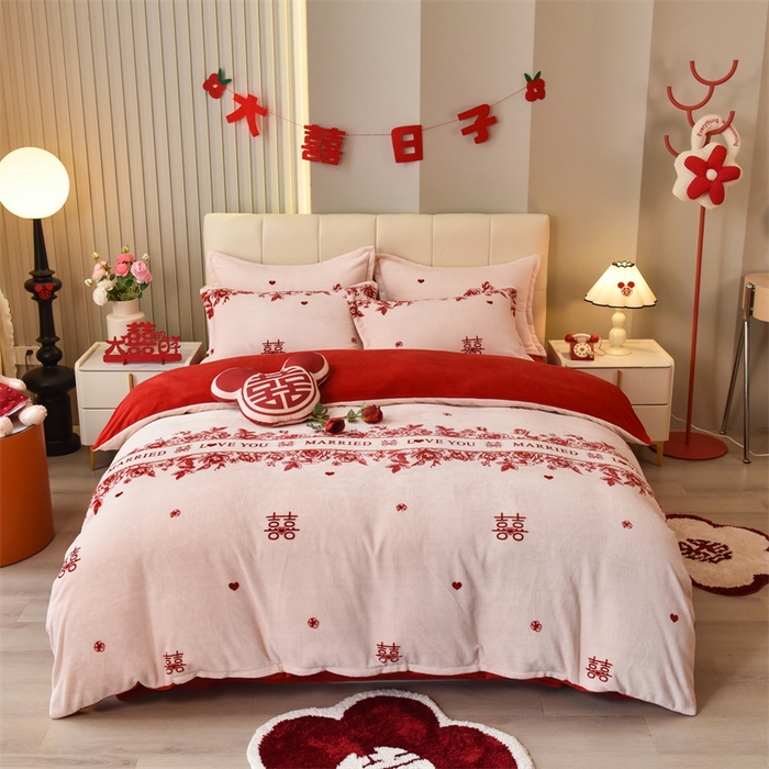 91家纺网 家纺一手货源 找家纺 （总）曲之慕 2025新款高克重牛奶绒简约婚庆四件套