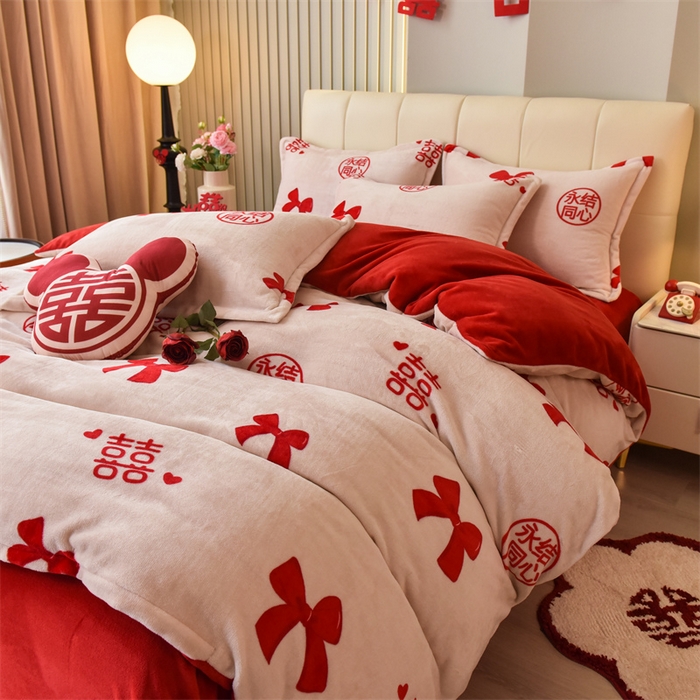 91家纺网 家纺一手货源 找家纺 曲之慕 2025新款高克重牛奶绒简约婚庆四件套 蝶爱