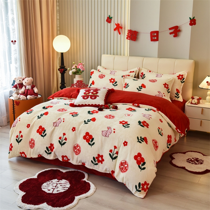 91家纺网 家纺一手货源 找家纺 曲之慕 2025新款高克重牛奶绒简约婚庆四件套 花房喜事