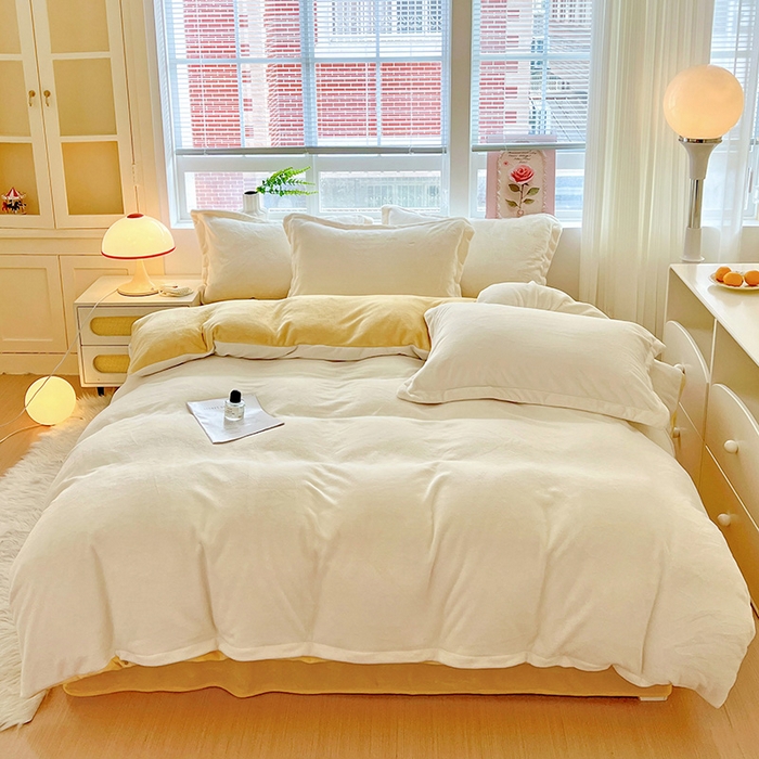 富馨莱 2025新款牛奶绒纯色双拼四件套 双拼奶昔白+黄