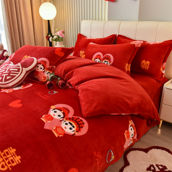 91家纺网 家纺一手货源 找家纺 曲之慕 2025新款高克重牛奶绒简约婚庆四件套 浪漫满屋