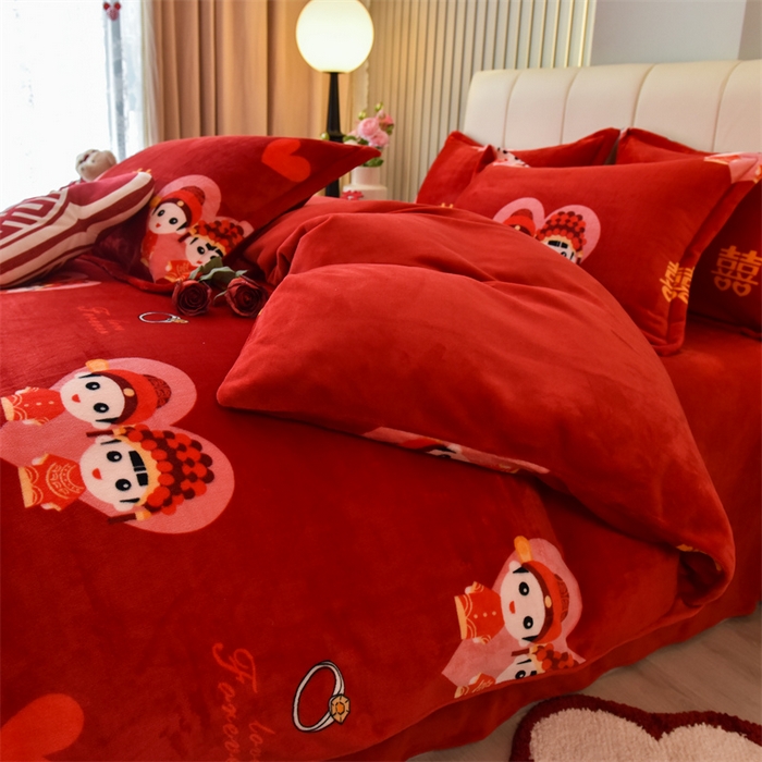 91家纺网 家纺一手货源 找家纺 曲之慕 2025新款高克重牛奶绒简约婚庆四件套 浪漫满屋