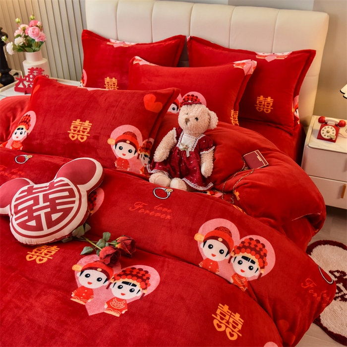 91家纺网 家纺一手货源 找家纺 曲之慕 2025新款高克重牛奶绒简约婚庆四件套 浪漫满屋