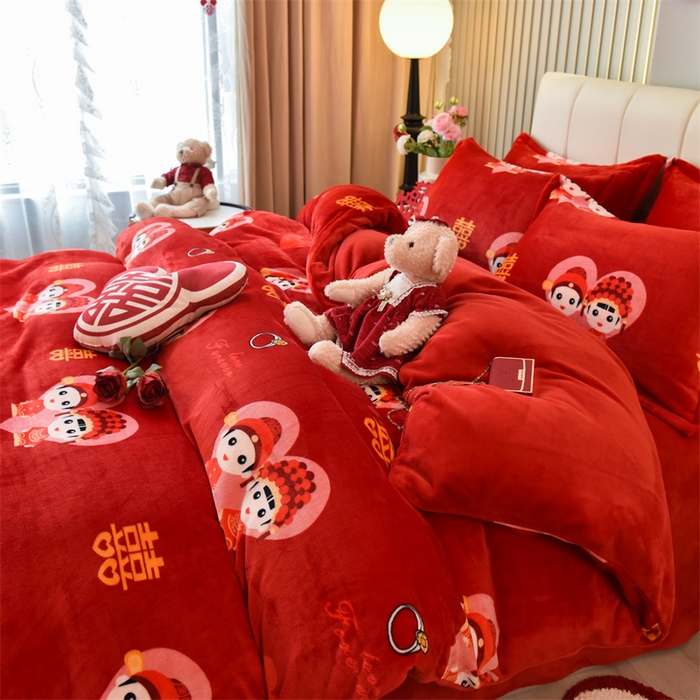 91家纺网 家纺一手货源 找家纺 曲之慕 2025新款高克重牛奶绒简约婚庆四件套 浪漫满屋