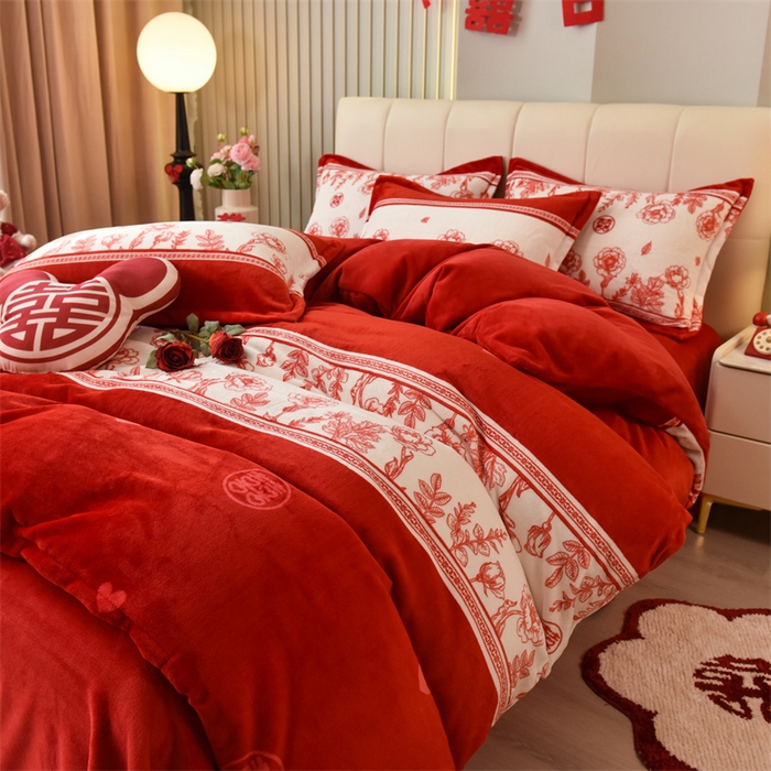 91家纺网 家纺一手货源 找家纺 曲之慕 2025新款高克重牛奶绒简约婚庆四件套 千喜