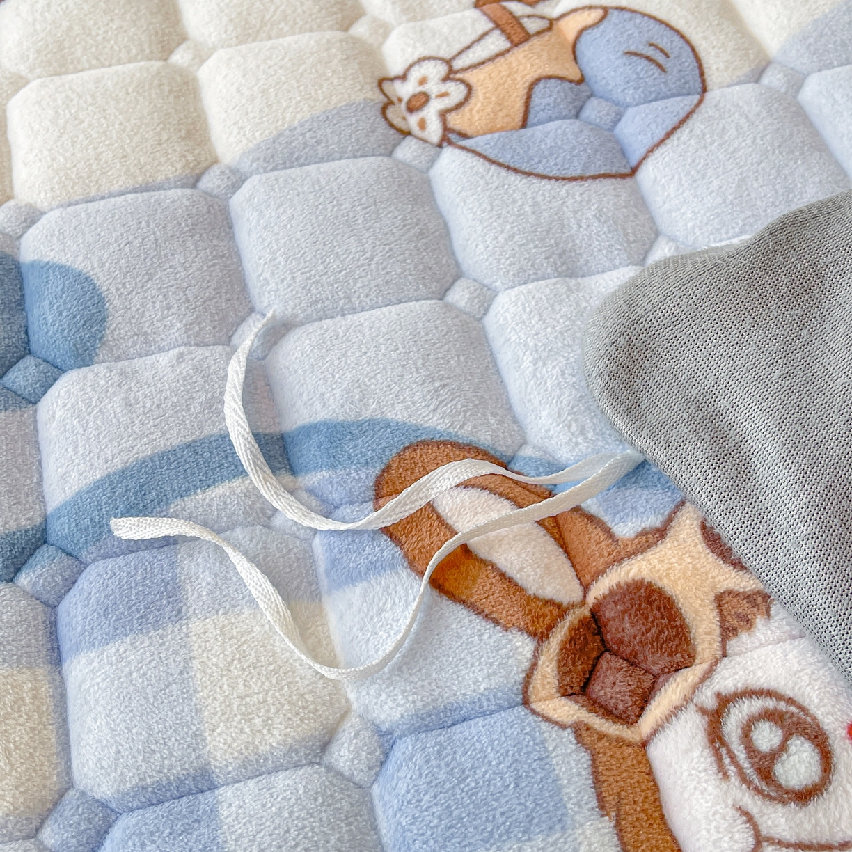 91家纺网 家纺一手货源 找家纺 LIFE.丽芙 2025秋冬新款A类牛奶绒加厚夹棉床褥垫+被套组合四件套 布布乐园