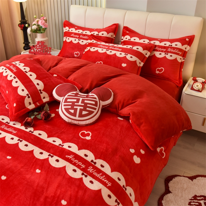 91家纺网 家纺一手货源 找家纺 曲之慕 2025新款高克重牛奶绒简约婚庆四件套 喜嫁