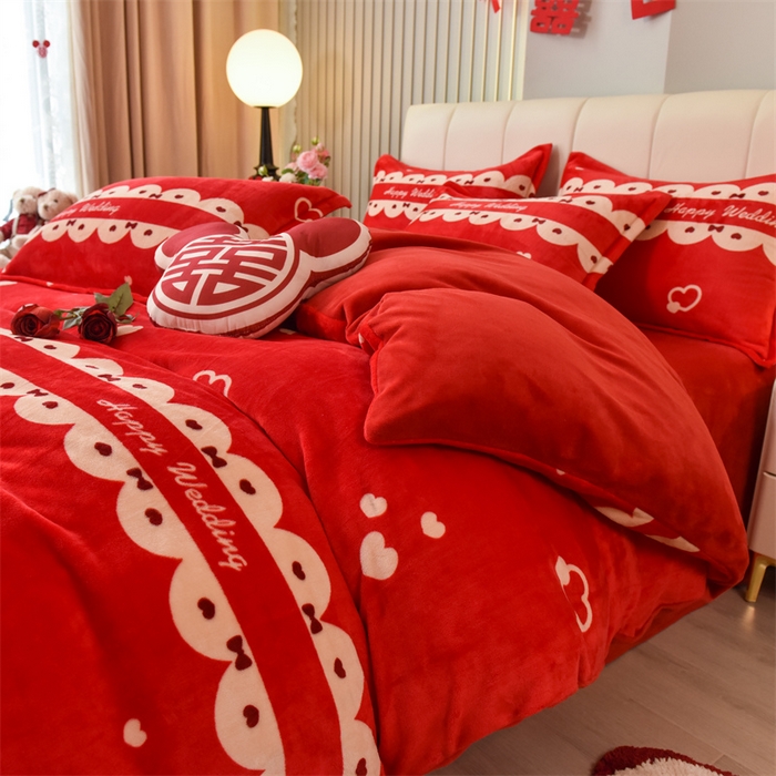 91家纺网 家纺一手货源 找家纺 曲之慕 2025新款高克重牛奶绒简约婚庆四件套 喜嫁