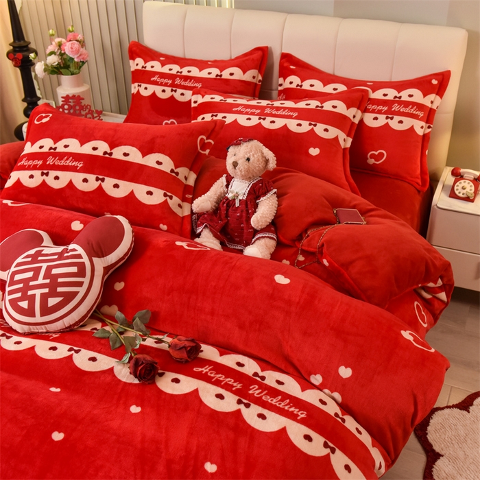 91家纺网 家纺一手货源 找家纺 曲之慕 2025新款高克重牛奶绒简约婚庆四件套 喜嫁