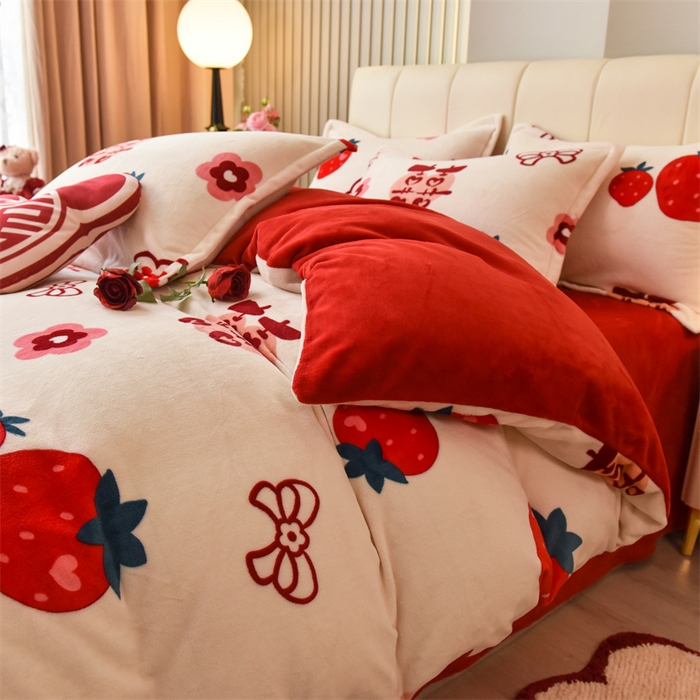 91家纺网 家纺一手货源 找家纺 曲之慕 2025新款高克重牛奶绒简约婚庆四件套 囍多多