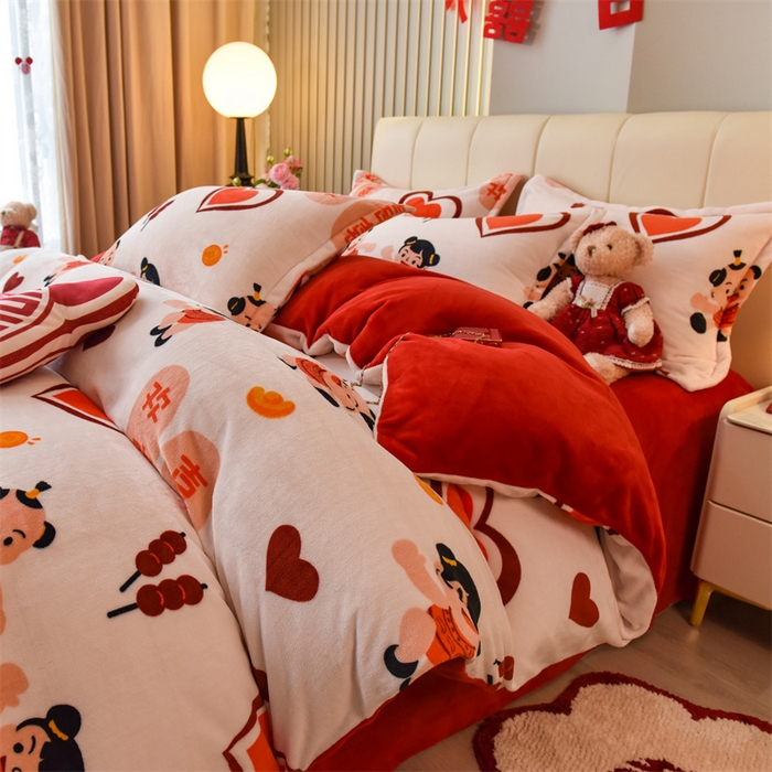 91家纺网 家纺一手货源 找家纺 曲之慕 2025新款高克重牛奶绒简约婚庆四件套 心心相印