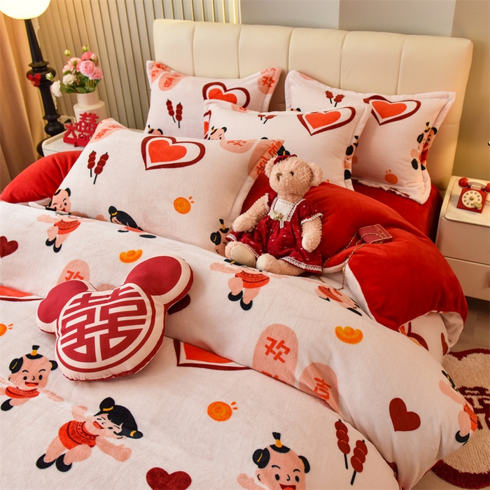 91家纺网 家纺一手货源 找家纺 曲之慕 2025新款高克重牛奶绒简约婚庆四件套 心心相印