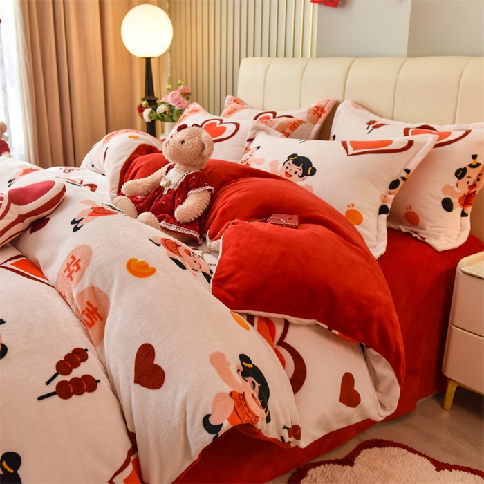 91家纺网 家纺一手货源 找家纺 曲之慕 2025新款高克重牛奶绒简约婚庆四件套 心心相印