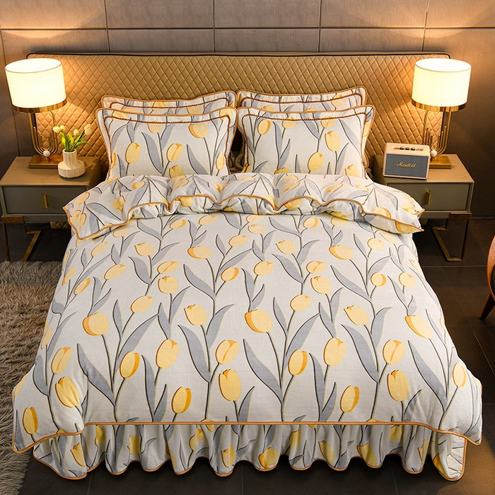 91家纺网 家纺一手货源 找家纺 牵依 2025新款牛奶绒小包边印花四件套 浪漫郁金香-米黄