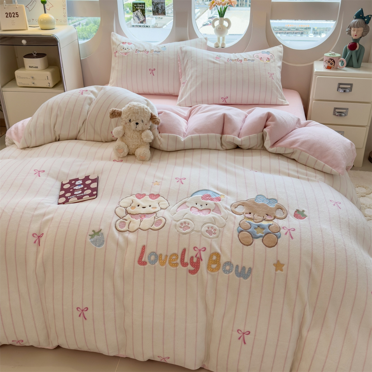 91家纺网 家纺一手货源 找家纺 （总）曲之慕 2025新款卡通消光牛奶绒贴布四件套