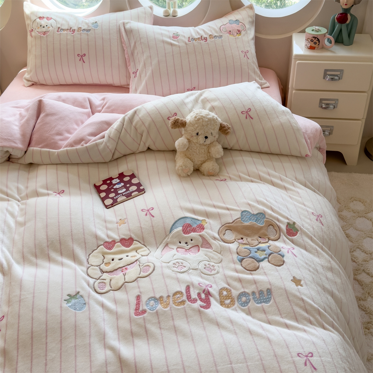 91家纺网 家纺一手货源 找家纺 （总）曲之慕 2025新款卡通消光牛奶绒贴布四件套