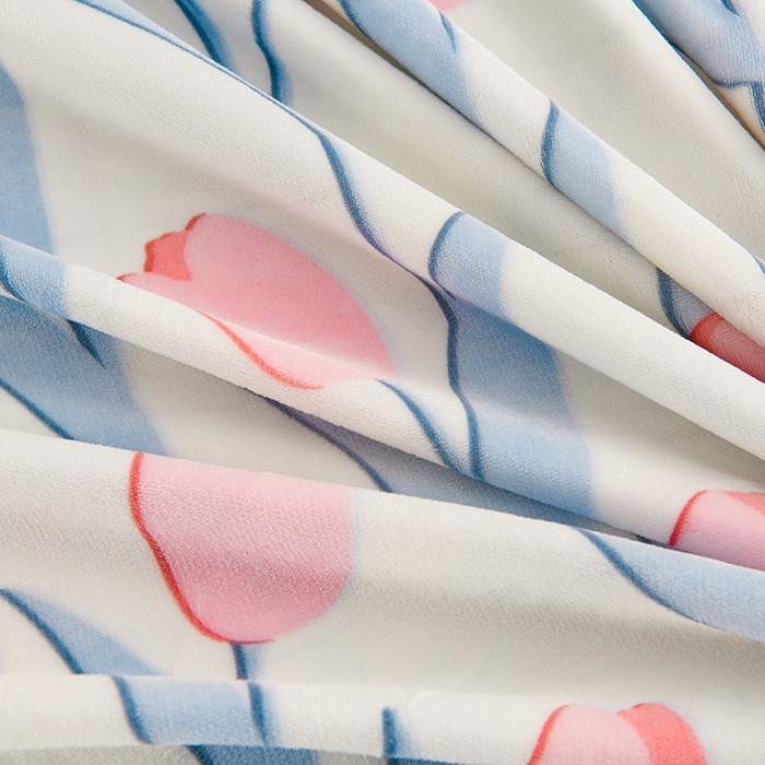 91家纺网 家纺一手货源 找家纺 牵依 2025新款牛奶绒小包边印花四件套 浪漫郁金香-浅粉