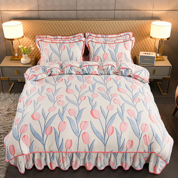 91家纺网 家纺一手货源 找家纺 牵依 2025新款牛奶绒小包边印花四件套 浪漫郁金香-浅粉