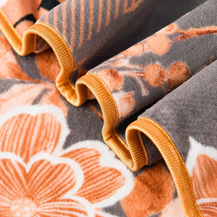 91家纺网 家纺一手货源 找家纺 牵依 2025新款牛奶绒小包边印花四件套 暖意绒绒