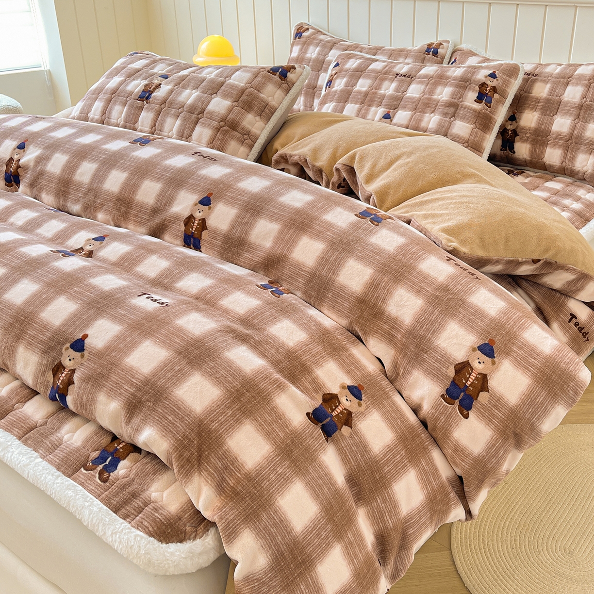 LIFE.丽芙 2025秋冬新款A类牛奶绒加厚夹棉床褥垫+被套组合四件套 芭乐