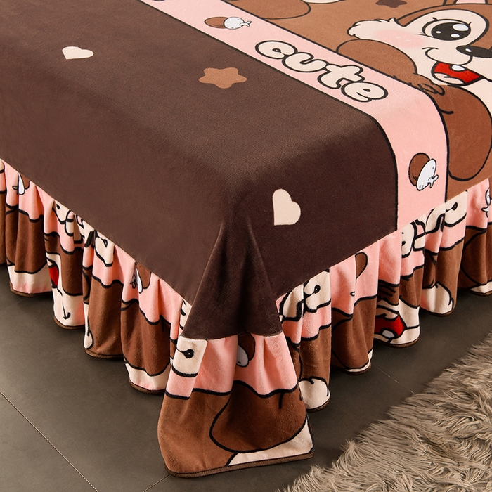 91家纺网 家纺一手货源 找家纺 牵依 2025新款牛奶绒小包边印花四件套 松鼠宝宝