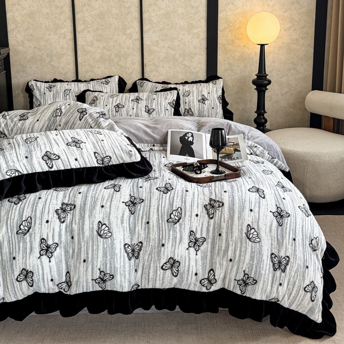 91家纺网 家纺一手货源 找家纺 （总）大米家居 2025新款韩版美拉德风高克重雕花牛奶绒四件套-梦蝶系列