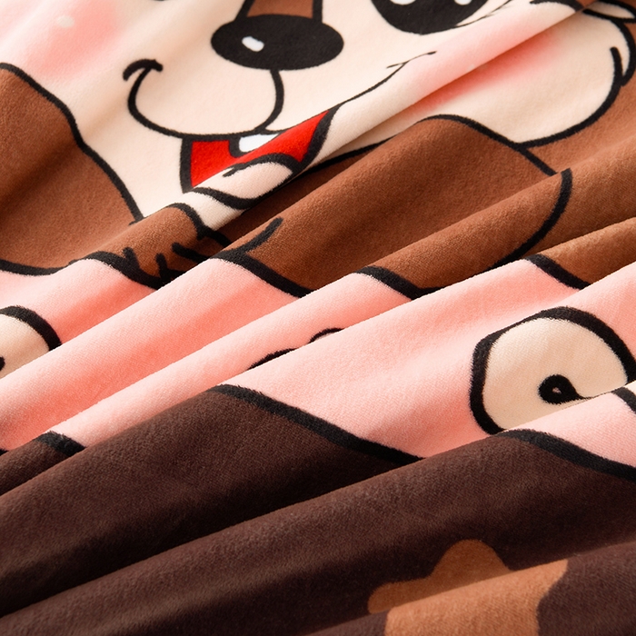 91家纺网 家纺一手货源 找家纺 牵依 2025新款牛奶绒小包边印花四件套 松鼠宝宝