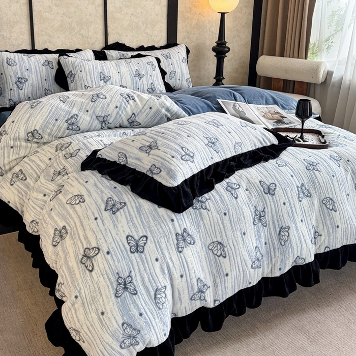 91家纺网 家纺一手货源 找家纺 （总）大米家居 2025新款韩版美拉德风高克重雕花牛奶绒四件套-梦蝶系列