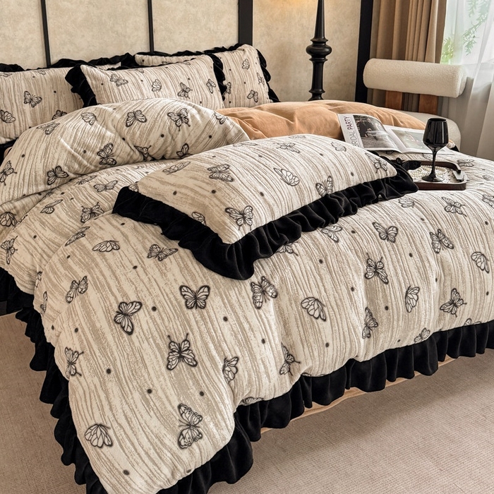 91家纺网 家纺一手货源 找家纺 （总）大米家居 2025新款韩版美拉德风高克重雕花牛奶绒四件套-梦蝶系列