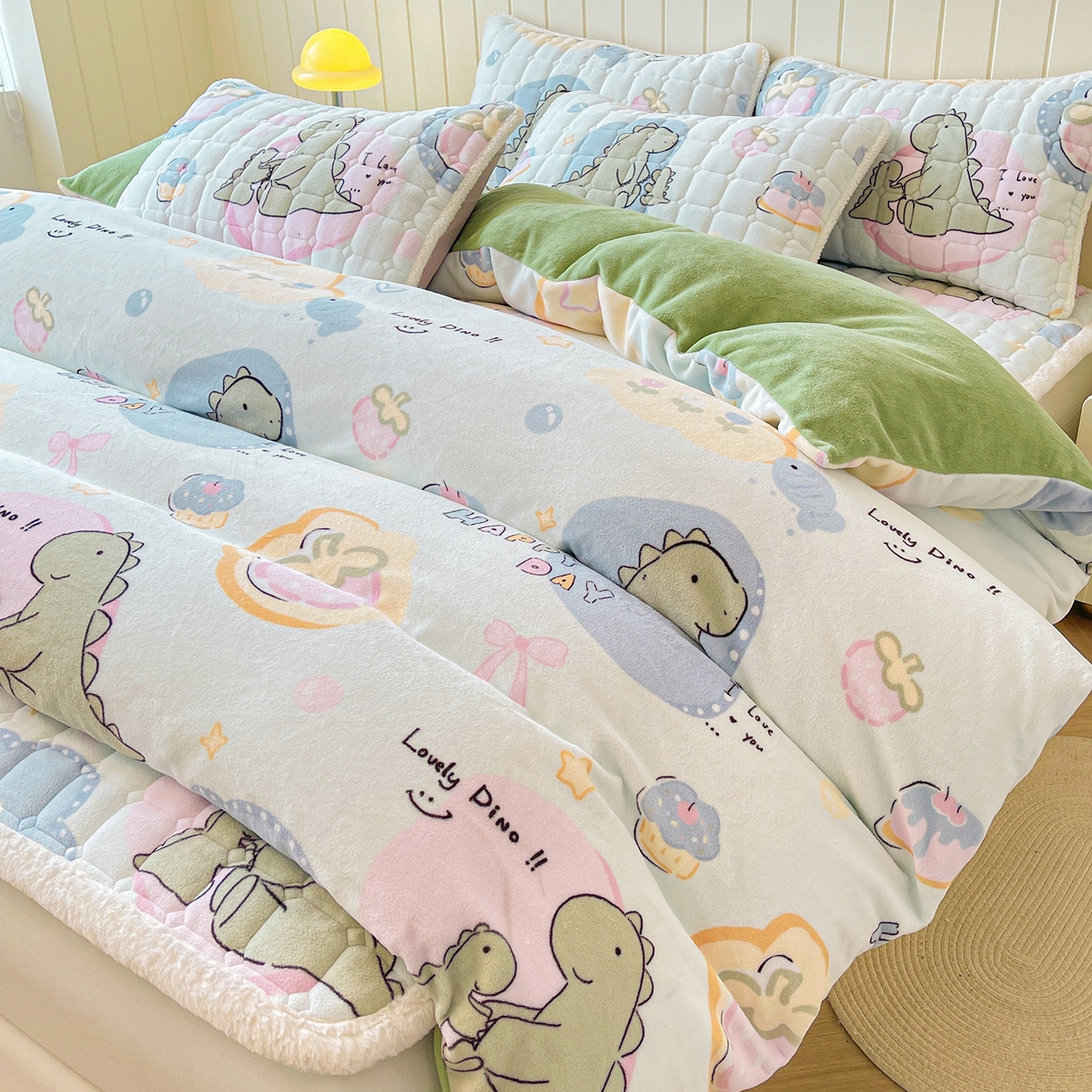 LIFE.丽芙 2025秋冬新款A类牛奶绒加厚夹棉床褥垫+被套组合四件套 恐龙宝宝