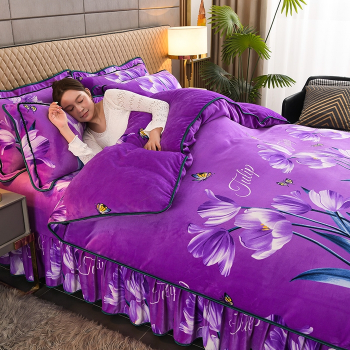 91家纺网 家纺一手货源 找家纺 牵依 2025新款牛奶绒小包边印花四件套 郁金香