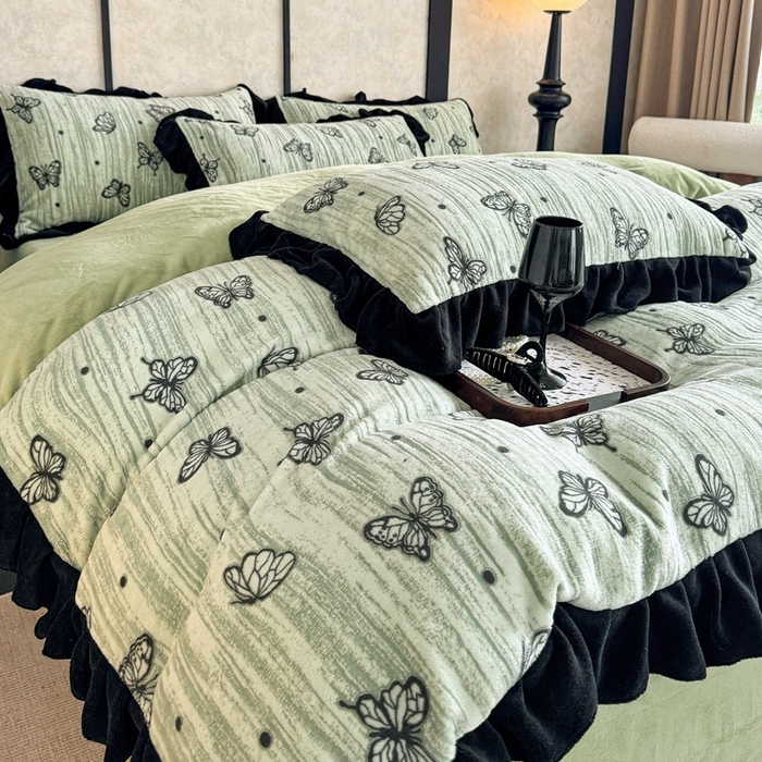 91家纺网 家纺一手货源 找家纺 大米家居 2025新款韩版美拉德风高克重雕花牛奶绒四件套-梦蝶系列 梦蝶-绿