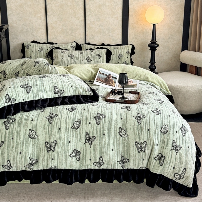 91家纺网 家纺一手货源 找家纺 大米家居 2025新款韩版美拉德风高克重雕花牛奶绒四件套-梦蝶系列 梦蝶-绿